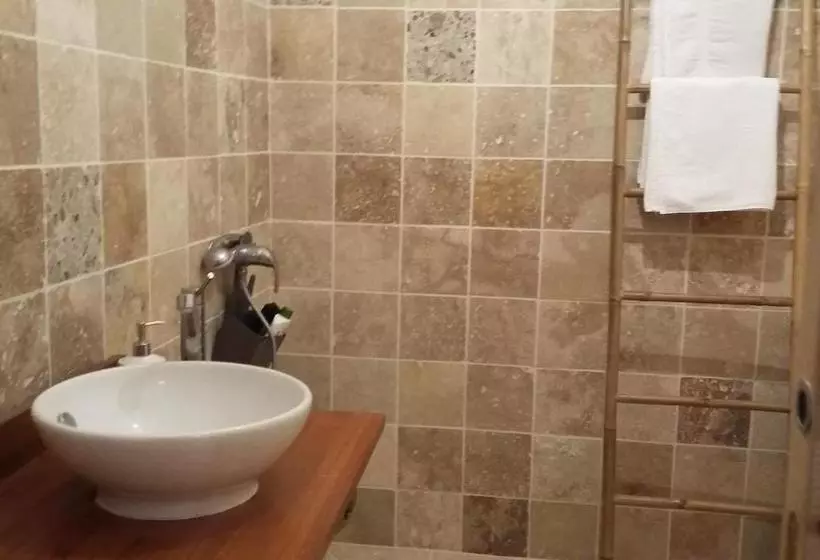 ベッドアンドブレックファースト Le Tournebride