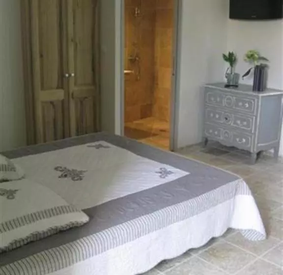 ベッドアンドブレックファースト Le Tournebride