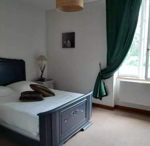 Hotelli L'auberge Du Tire Bouchon