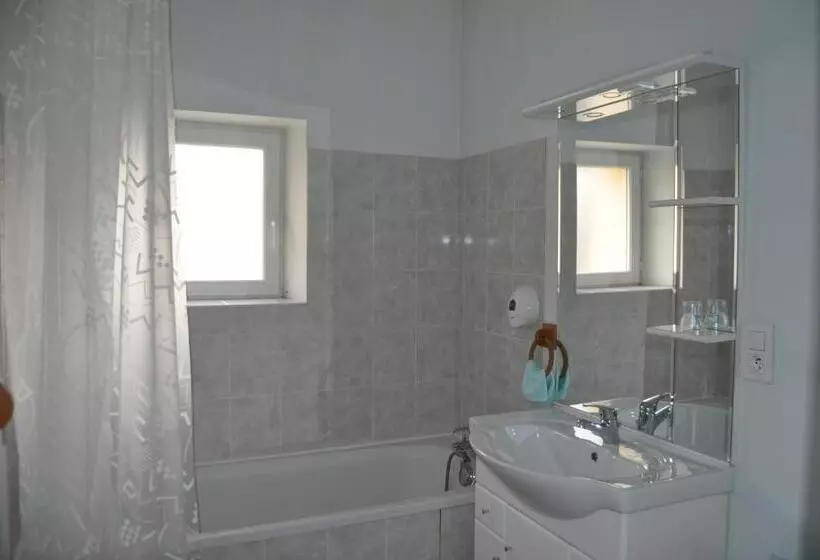 Hotelli L'auberge Du Tire Bouchon