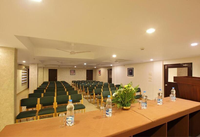 בית מלון כפרי Park Residency