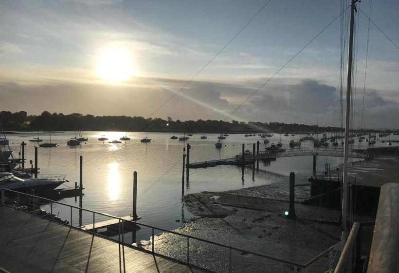 호텔 Royal Southern Yacht Club