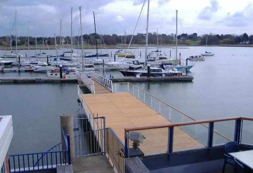 Hotelli Royal Southern Yacht Club