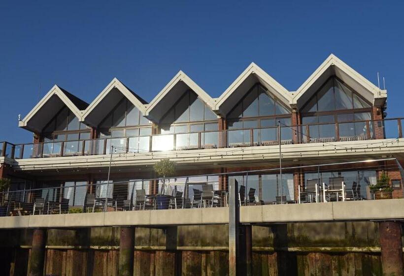 호텔 Royal Southern Yacht Club