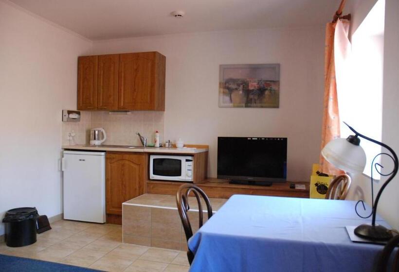 בית מלון כפרי U Růže