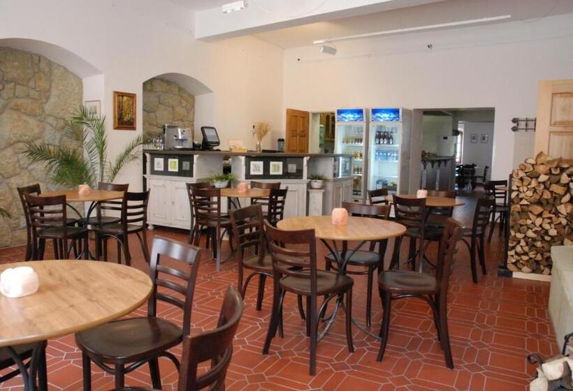 בית מלון כפרי U Růže