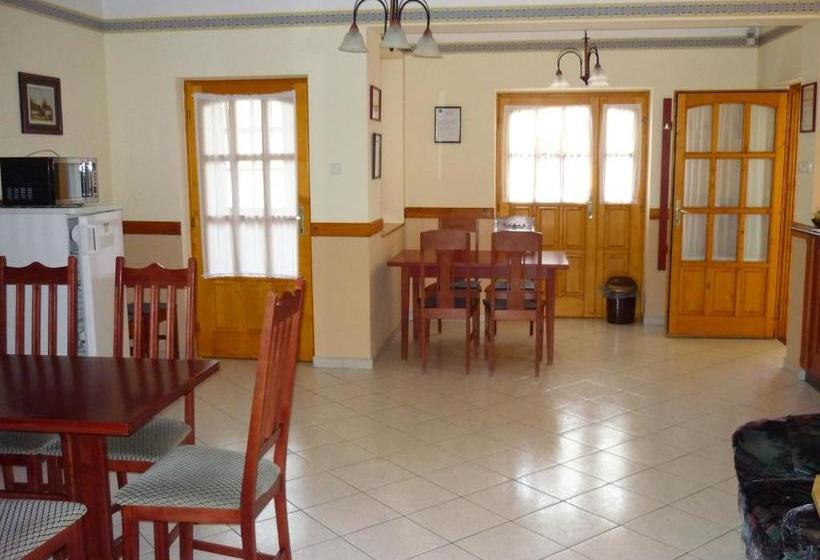 פנסיון ádám Tanya Fogadó