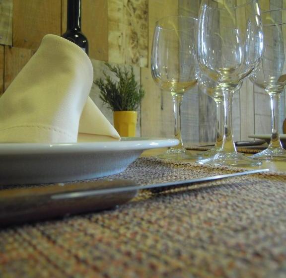 膳宿费 Hostal D éller