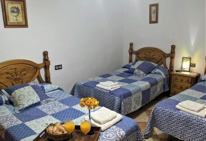 پانسیون Hostal Moraima