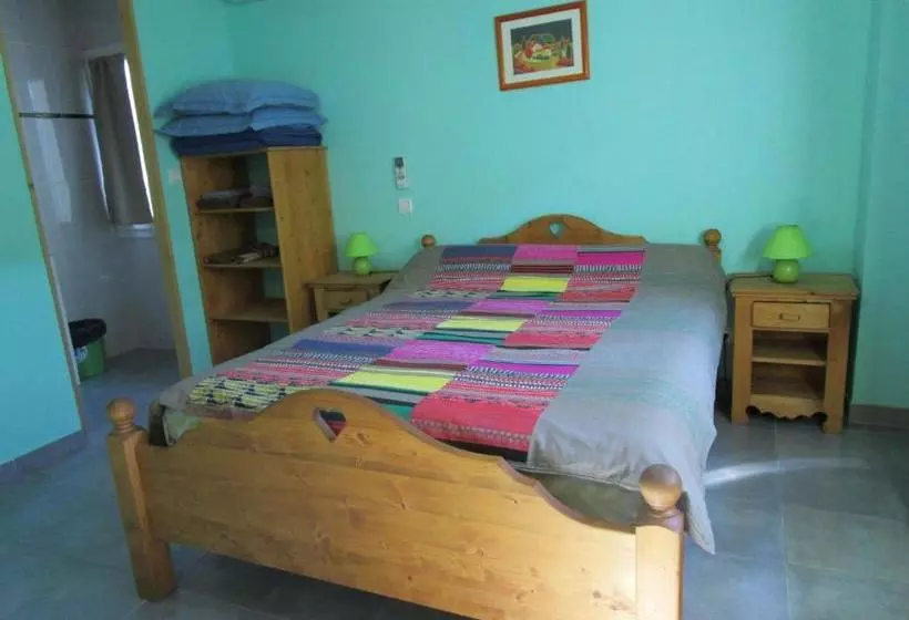 Majatalo Lou Quinsou