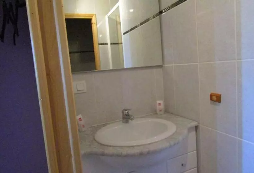 Majatalo Lou Quinsou