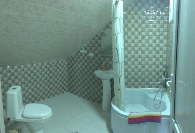 پانسیون Mari Guest House