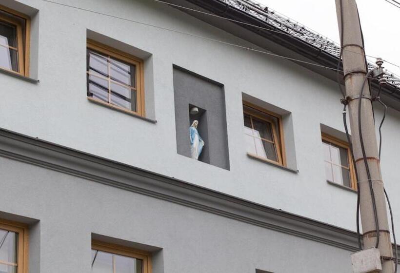 Majatalo Penzion Pod Hůrkou