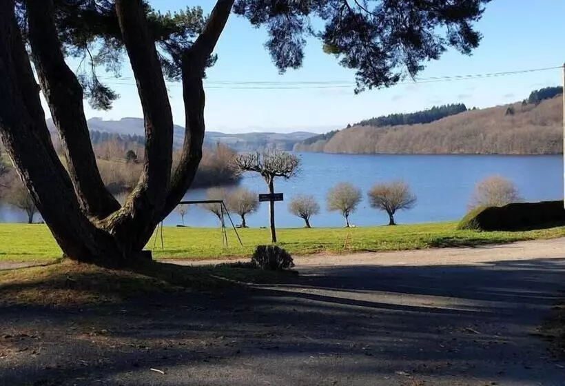 Aamiaismajoitus (B&B) Les Tables Aux Vaches Raviège