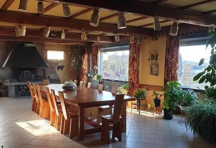 Aamiaismajoitus (B&B) Les Tables Aux Vaches Raviège