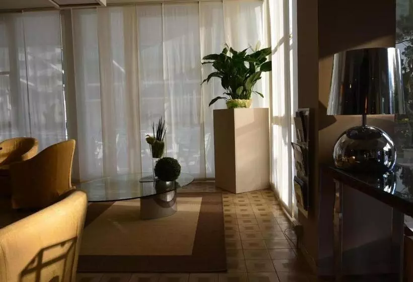 Hotel Mirage