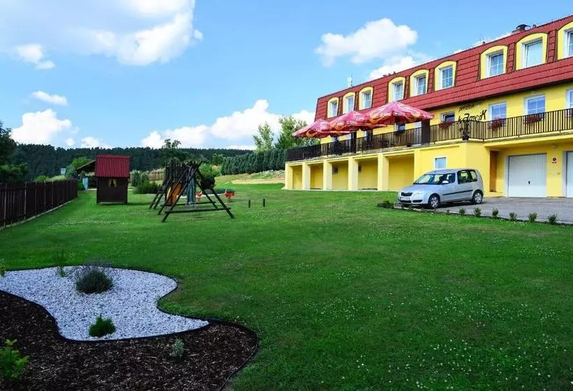 Majatalo Penzion Kamejk