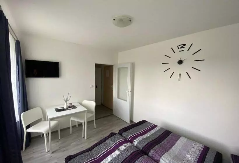 Majatalo Penzion Kamejk