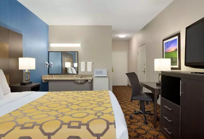 Hotel Baymont By Wyndham Winchester