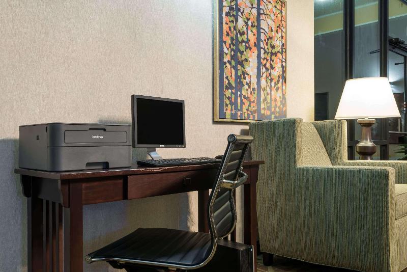 فندق Baymont By Wyndham Winchester