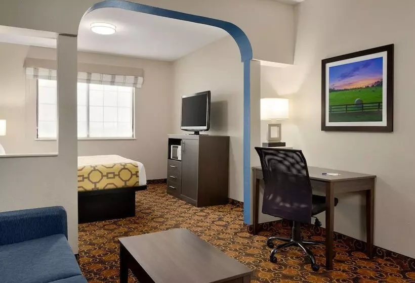 Hotel Baymont By Wyndham Winchester