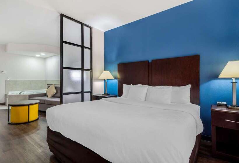 فندق Comfort Suites