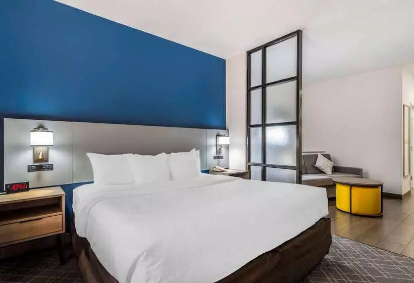 ホテル Comfort Suites