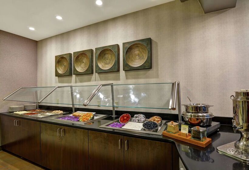 Doubletree By Hilton Hotel Baton Rouge