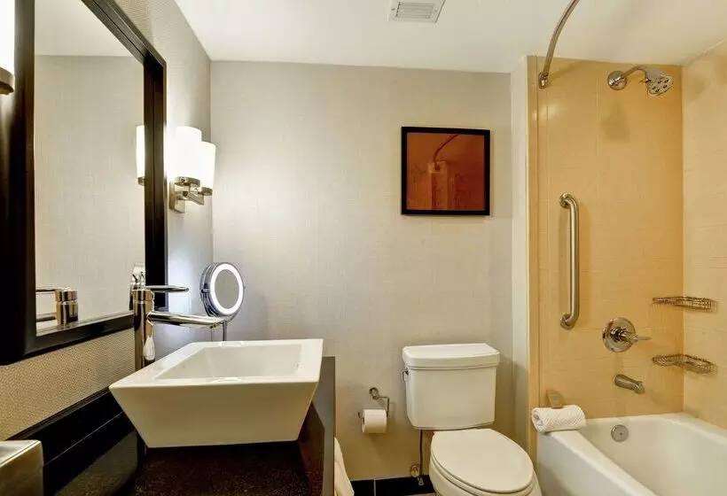 Doubletree By Hilton Hotel Baton Rouge