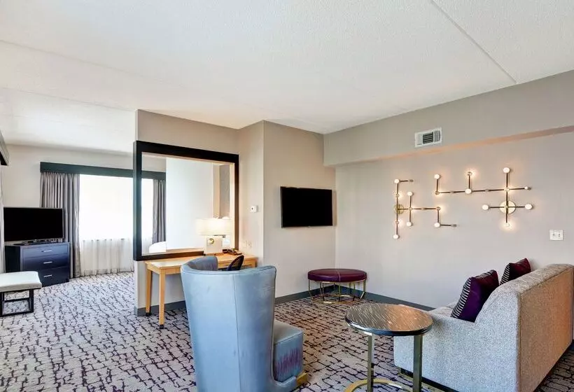 Doubletree By Hilton Hotel Baton Rouge