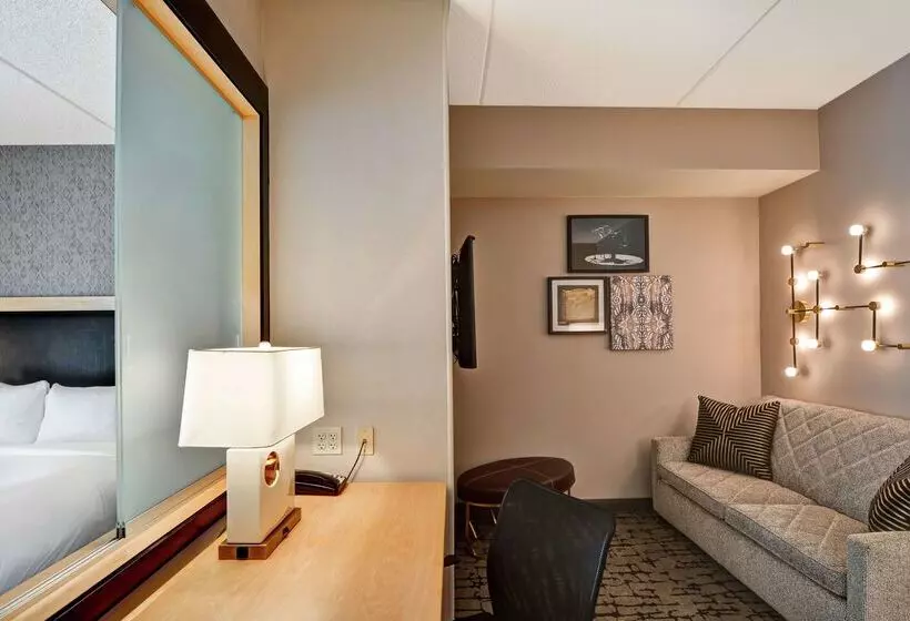 Doubletree By Hilton Hotel Baton Rouge