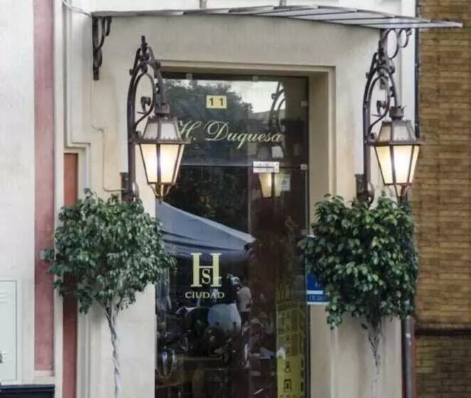 هتل Duquesa