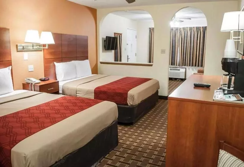 هتل Econo Lodge Midtown Albuquerque