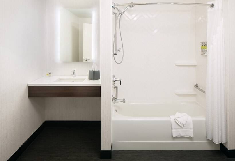 בית מלון כפרי Holiday Inn   Cheshire   Southington, An Ihg