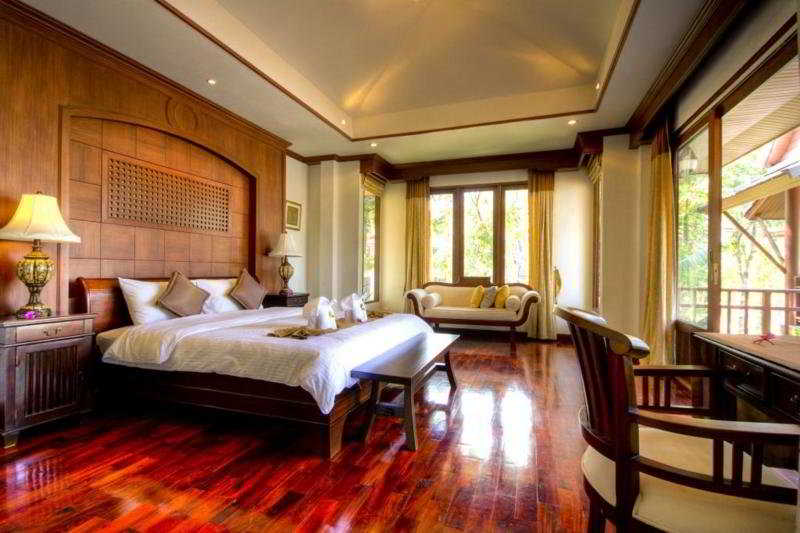 فندق Kooncharaburi Resort