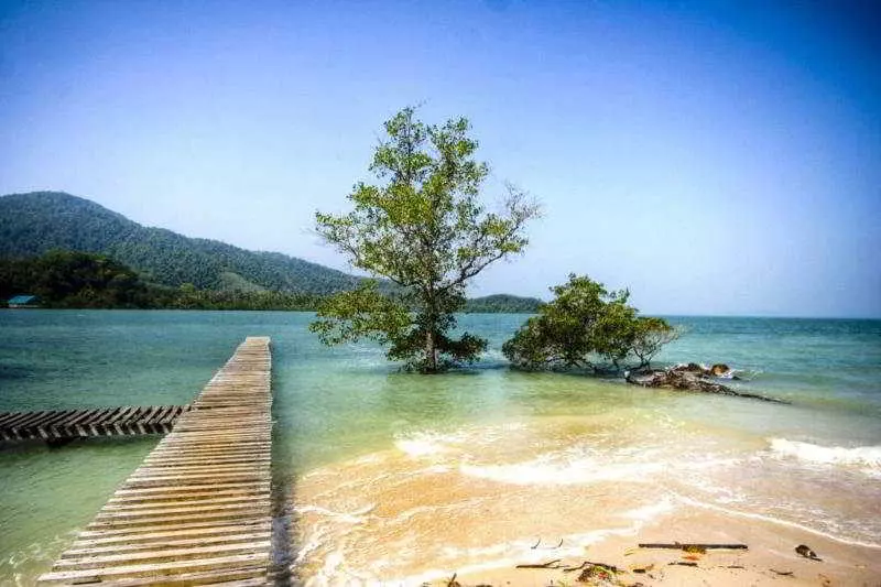 Hotel Kooncharaburi Resort