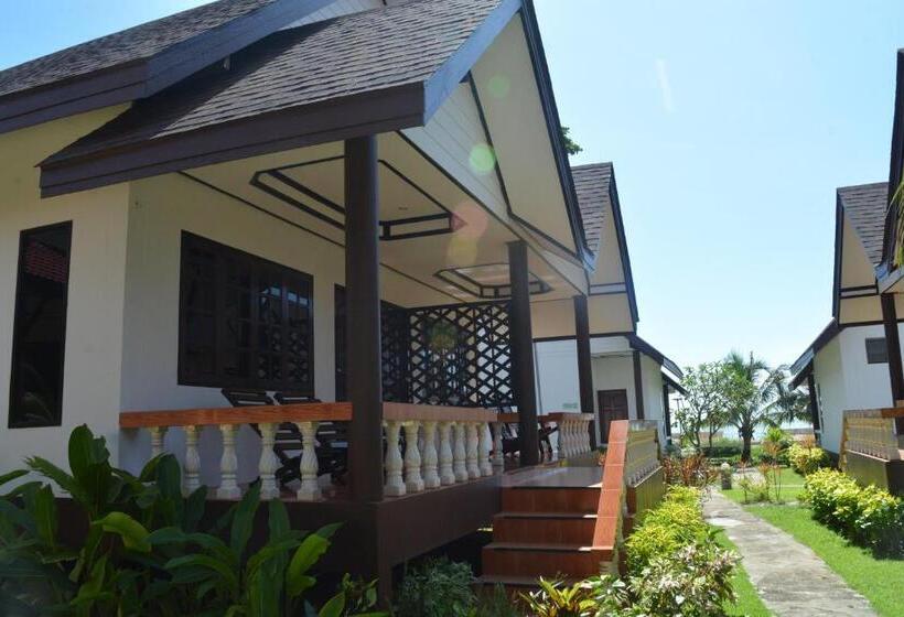 فندق Lanta Il Mare Beach Resort