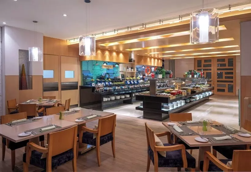 هتل Park Rotana Abu Dhabi