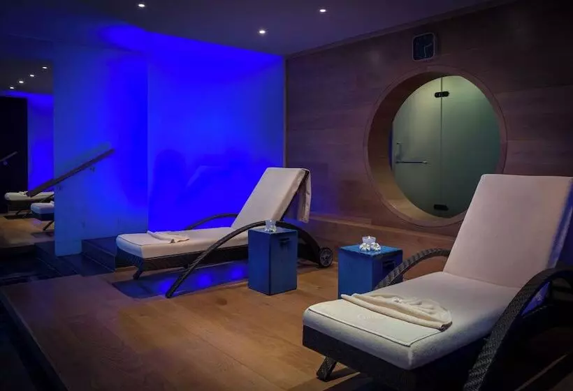 هتل Park Rotana Abu Dhabi