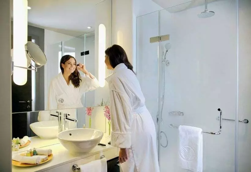 هتل Park Rotana Abu Dhabi