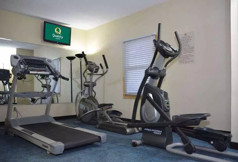 ホテル Quality Inn And Suites Dublin