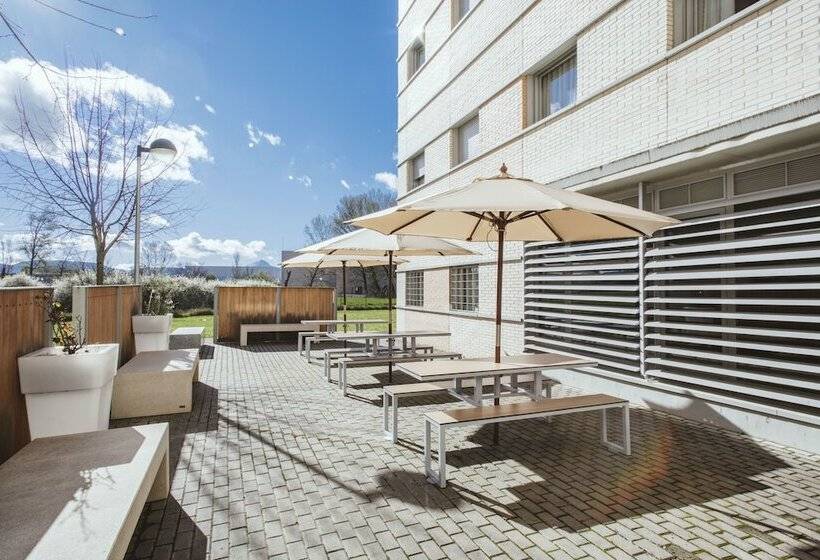 فندق Residencia Universitaria Los Abedules