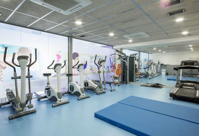 فندق Residencia Universitaria Los Abedules