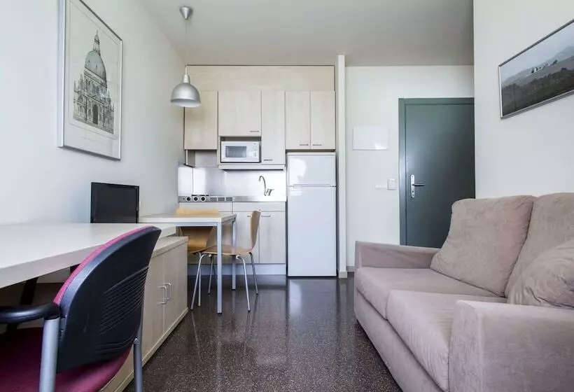 호텔 Residencia Universitaria Los Abedules