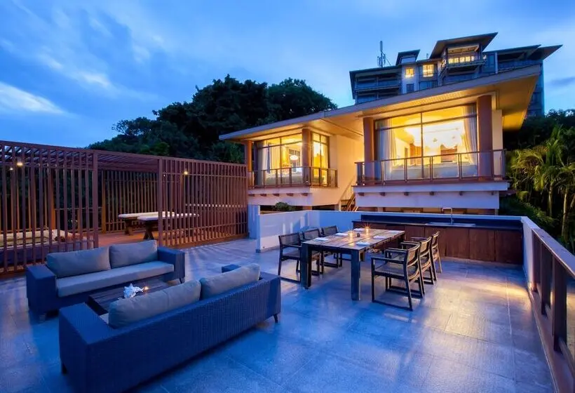 ホテル Shasa Resort   Luxury Beachfront Suites