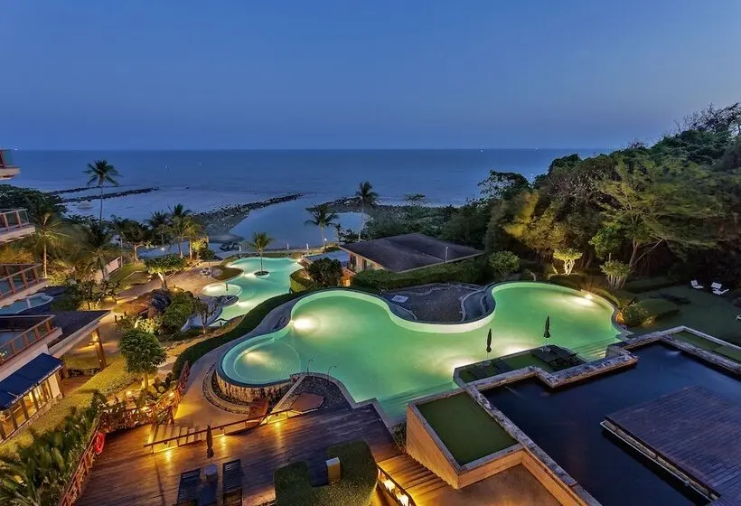 ホテル Shasa Resort   Luxury Beachfront Suites