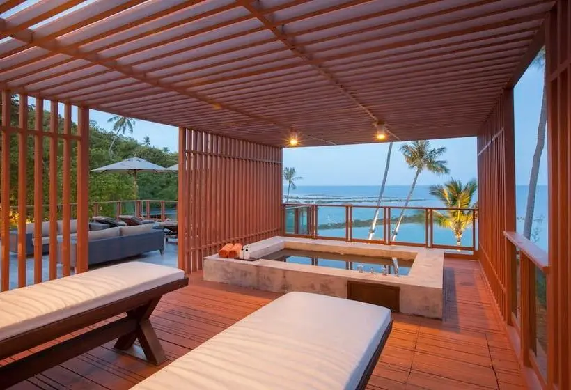 ホテル Shasa Resort   Luxury Beachfront Suites