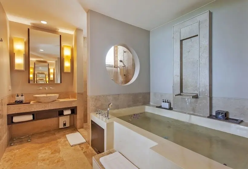 ホテル Shasa Resort   Luxury Beachfront Suites