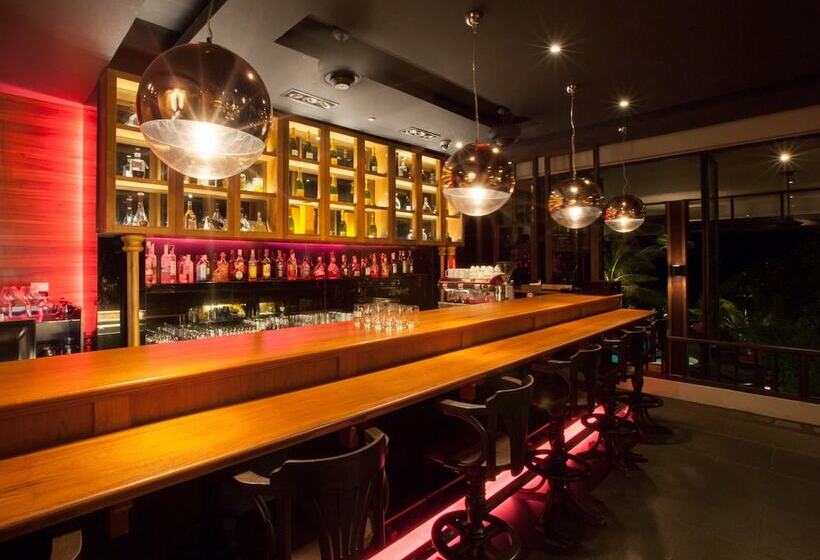 호텔 Shasa Resort   Luxury Beachfront Suites