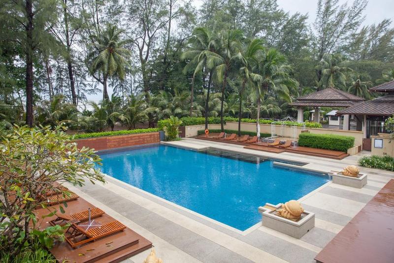 בית מלון כפרי The Grand Southsea Khaolak Beach Resort